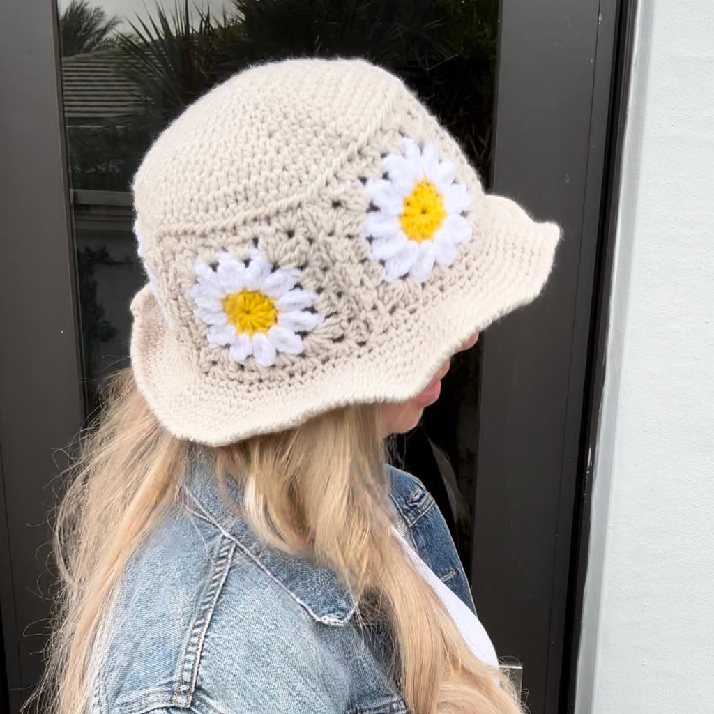 Crochet Flower Bucket Hat - Free Pattern