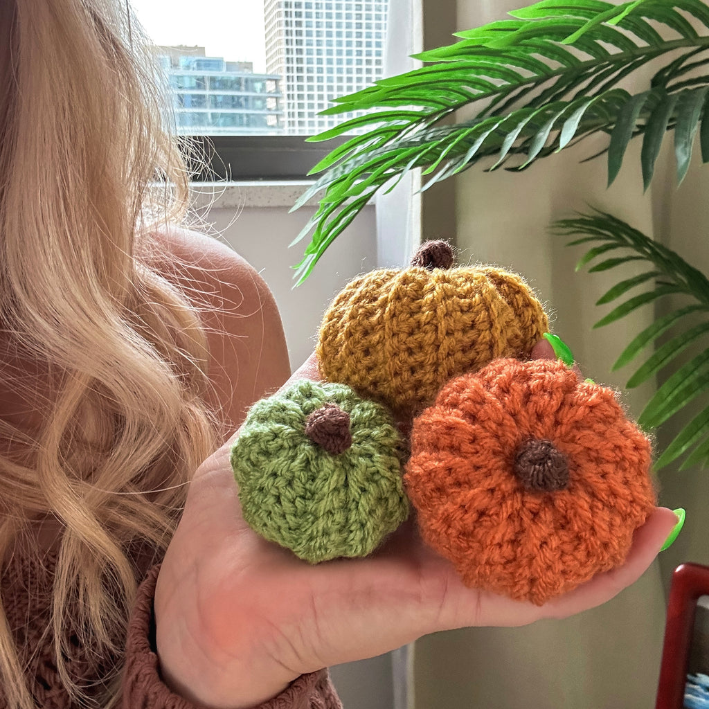 Crochet Mini Pumpkins - Free Crochet Pattern